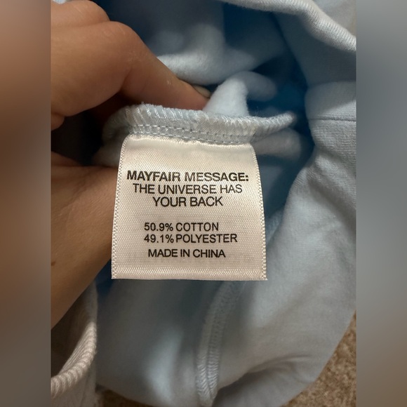 The Mayfair Group M/L Bear Fleece Graphic Sweatshirt. 🧸⚡️ - Picture 5 of 5